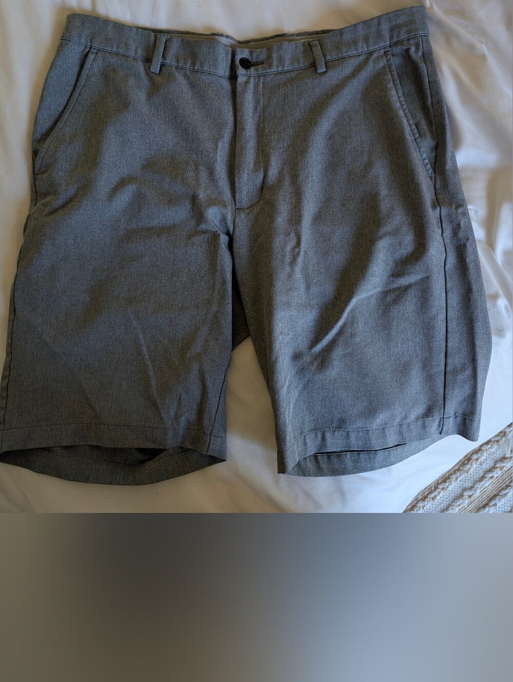 Greg Norman Men's Golf Shorts Size 36 Heather Grey Flat Front Stretch Golf
